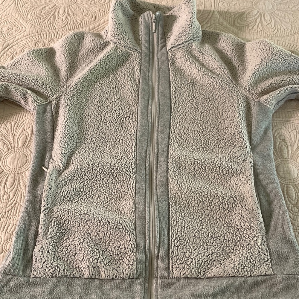 North Face fleece jacket women’s M